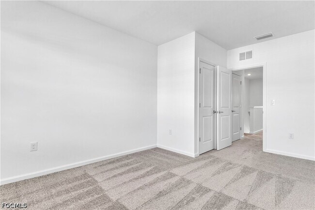 Building Photo - 1424 Weeping Willow Ct