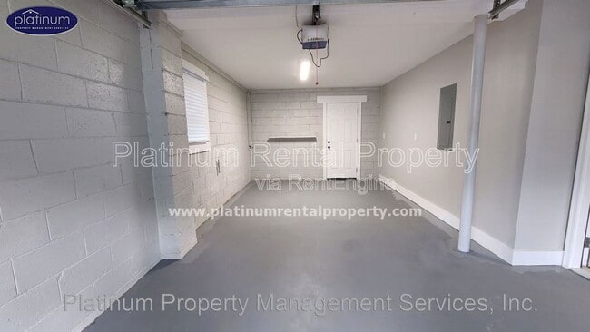 Building Photo - 2635 Hatfield Cir SE