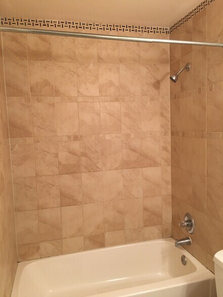 Building Photo - 3351 Contessa Ct