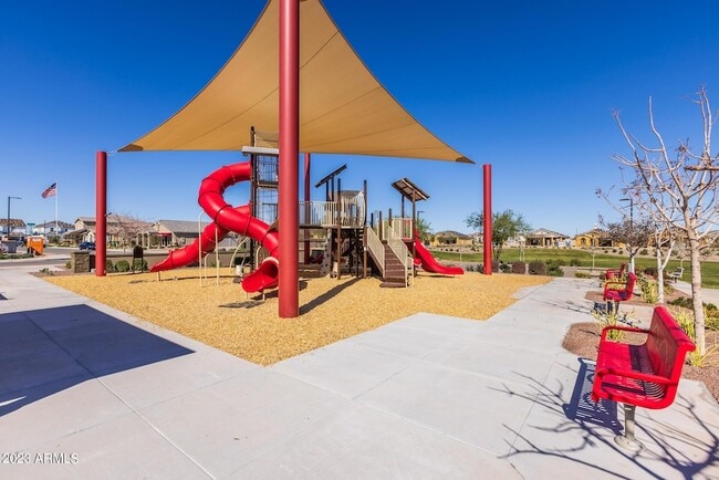 Building Photo - 15292 W Linden St