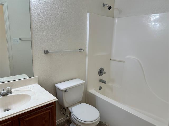 Building Photo - 4412 Park Creek Ct