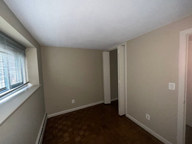 Building Photo - 375 Harvard St