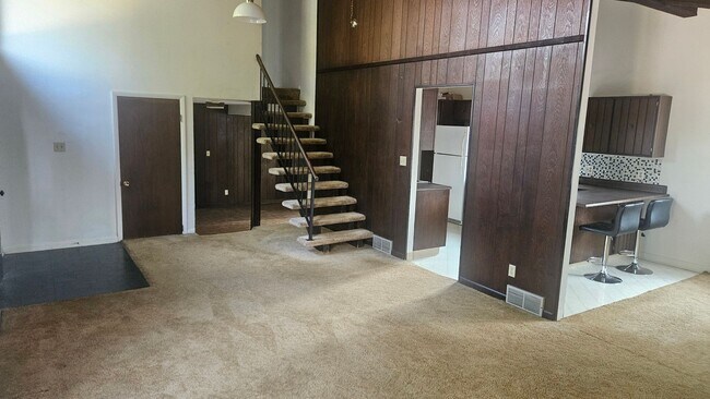Building Photo - Cute 3 Bedroom Home Minutes from CSU