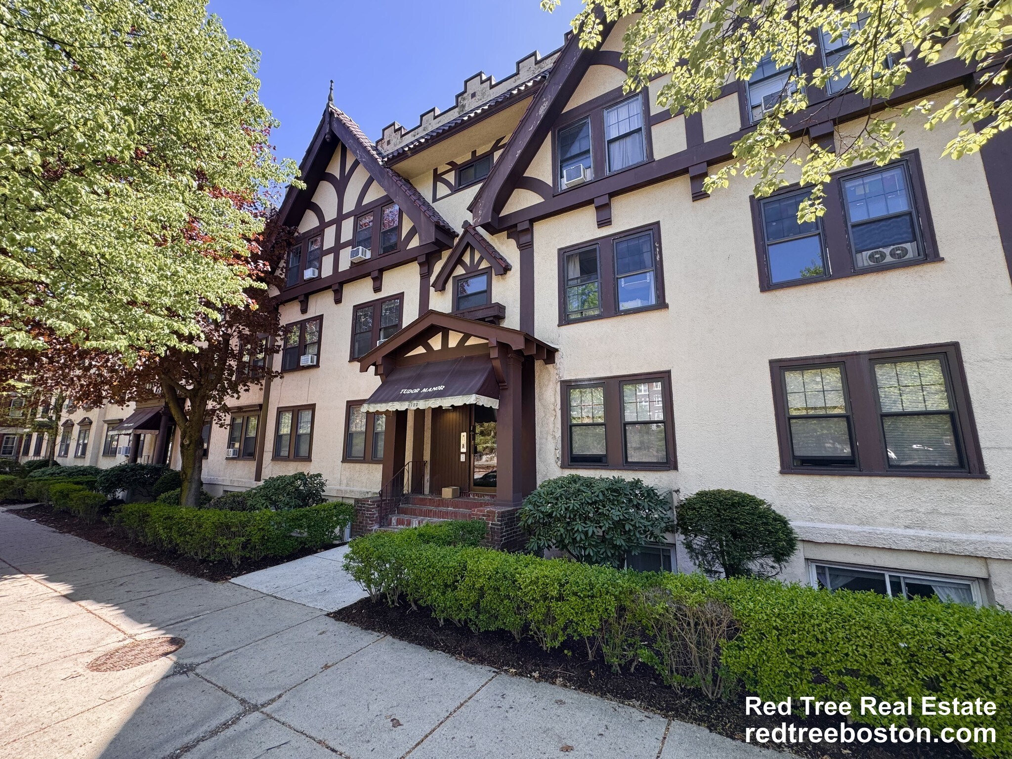 Building Photo - 1722 Commonwealth Ave