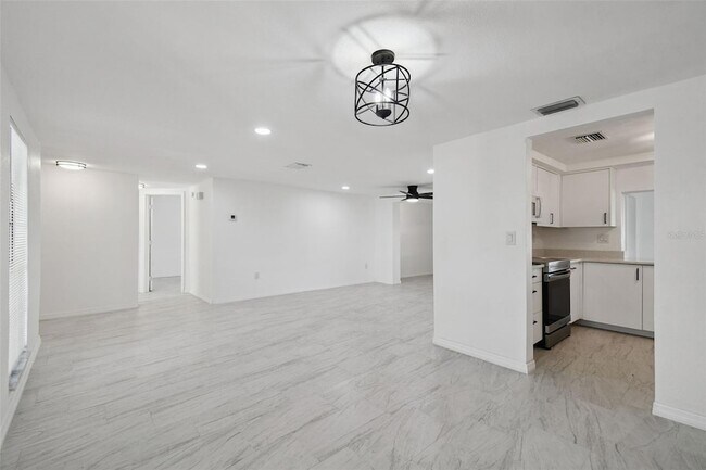 Building Photo - 3513 Landale Dr