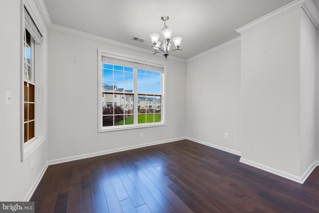 Building Photo - 23290 Milltown Knoll Square