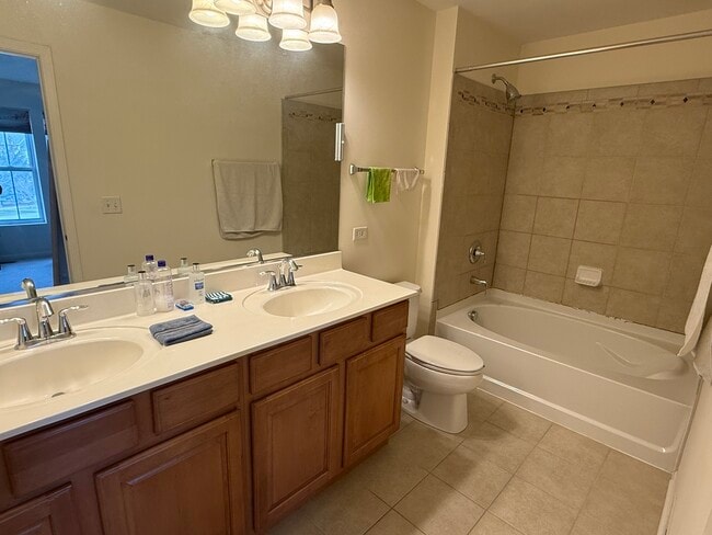 Building Photo - 2225 S Crambourne Way