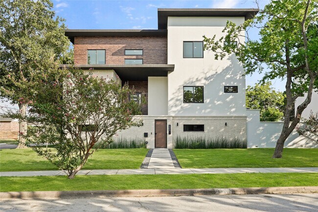 Building Photo - 4903 Braesvalley Dr