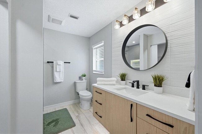 Building Photo - 2428 Whippoorwill Cir