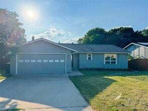 Building Photo - 6404 Woodhue Dr