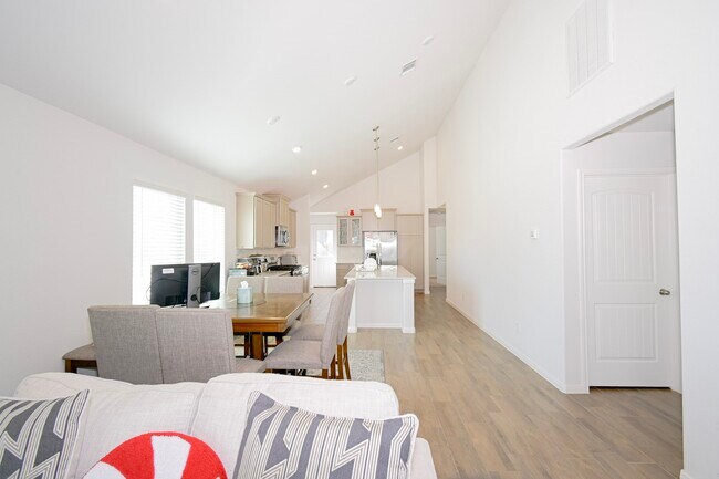 Building Photo - 21534 Cypress Trellis Dr