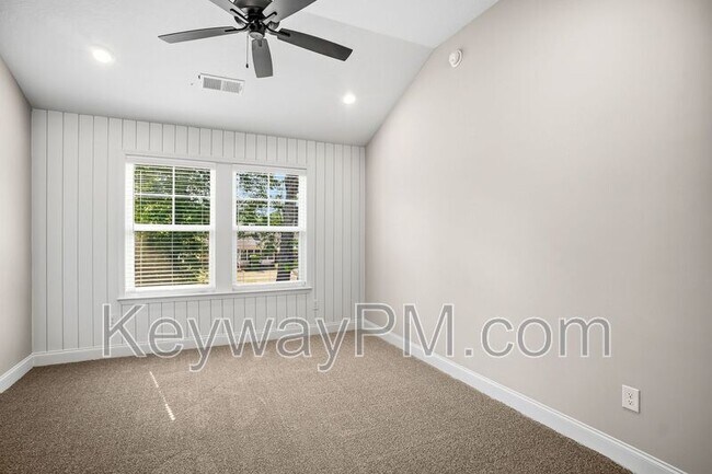 Building Photo - 2099 Denmark Ave SE