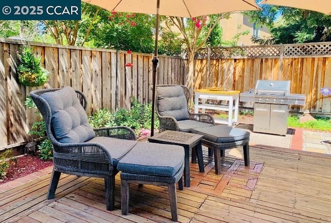 Building Photo - 1576 Silverwood Ct