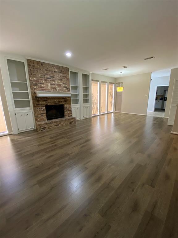 Building Photo - 1539 Bering Dr