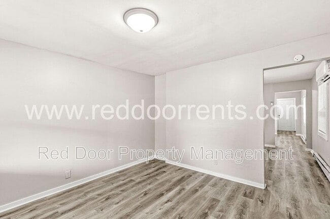 Building Photo - 972 Edgemont Ave