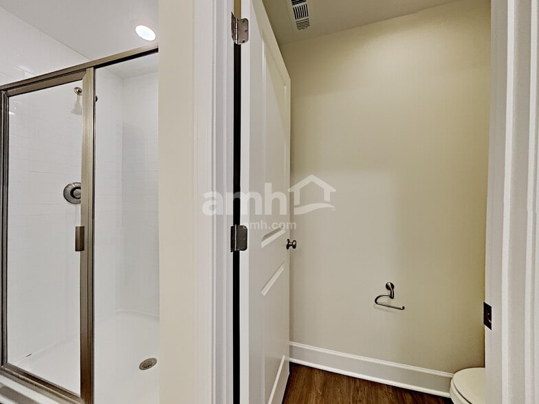 Building Photo - 4945 Chutney Dr