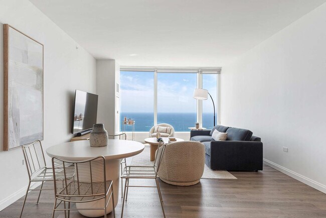 Building Photo - 1000 S Michigan Ave