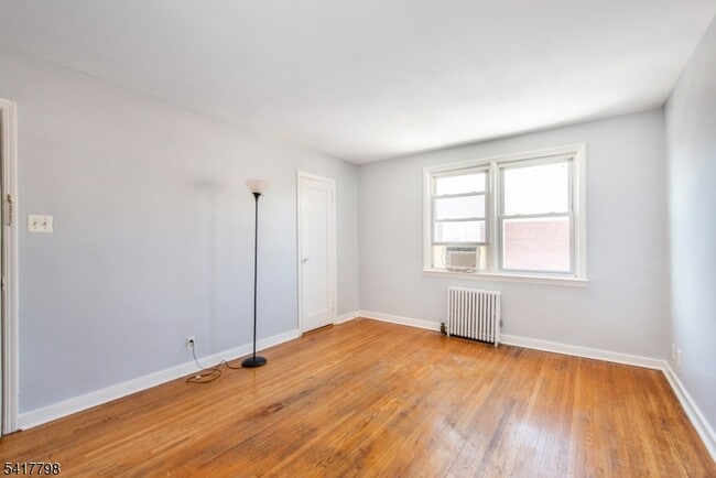 Building Photo - 23 Carpenter Terrace N