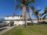 Building Photo - T St/2nd Ave