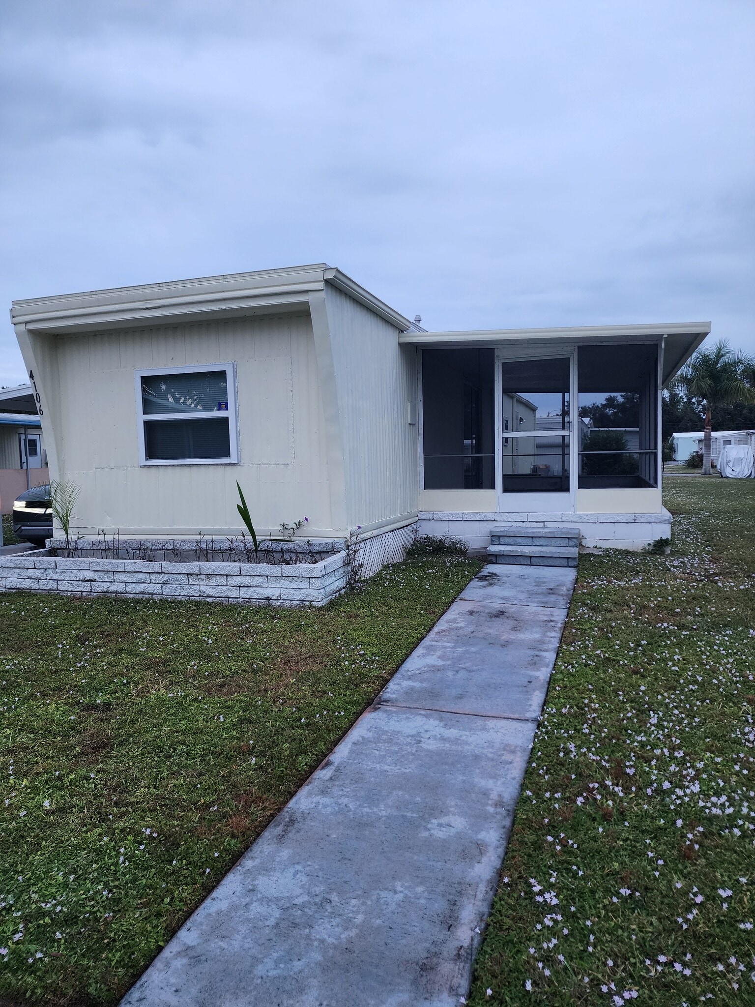 Building Photo - 4106 Rhine St