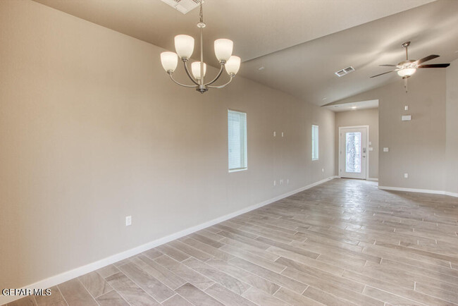 Building Photo - 14929 Tierra Crystal Ave