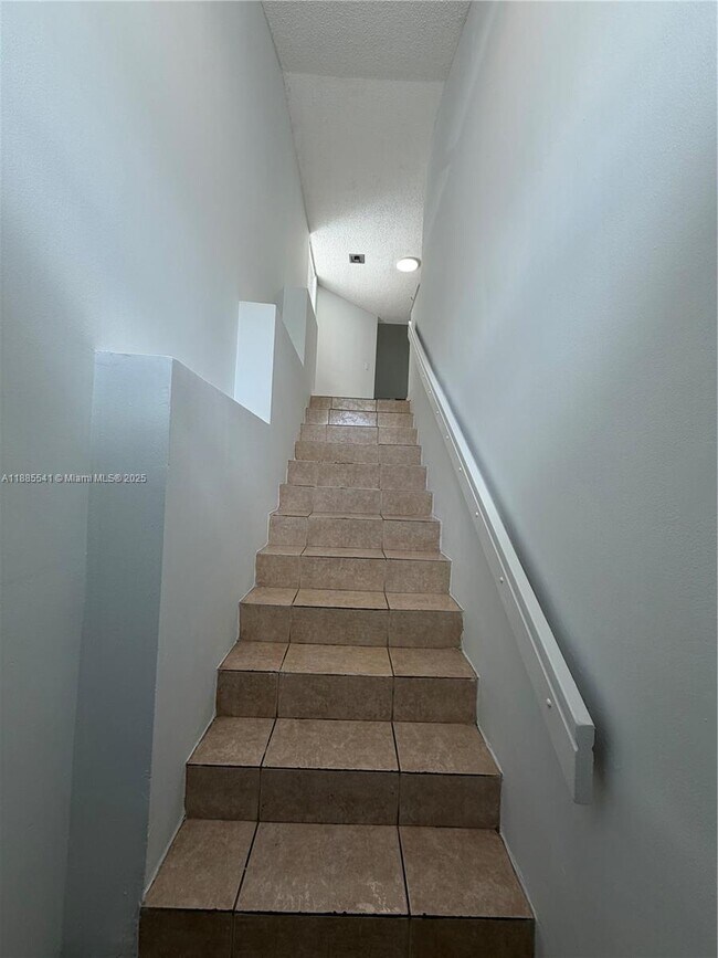 Building Photo - 9747 NW 48th Terrace