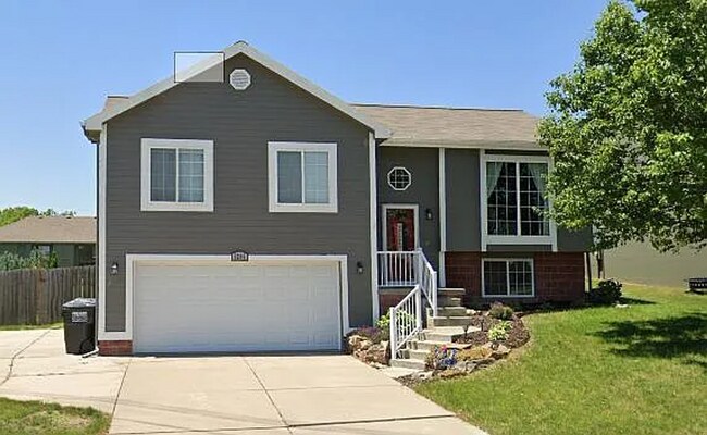 Primary Photo - 6206 N 149th St