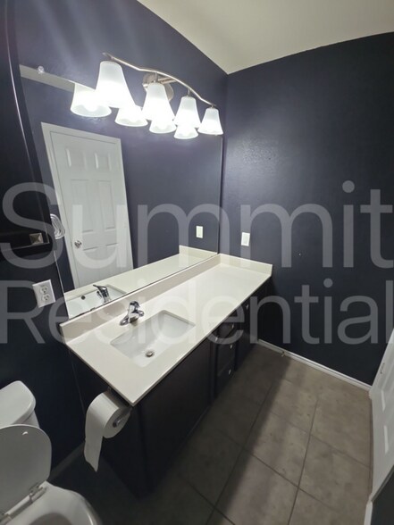 Building Photo - 236 Geode Ln