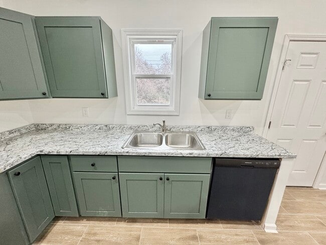 Building Photo - 581 Gilleas Rd