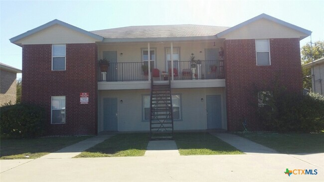 Building Photo - 1102 Circle M Dr