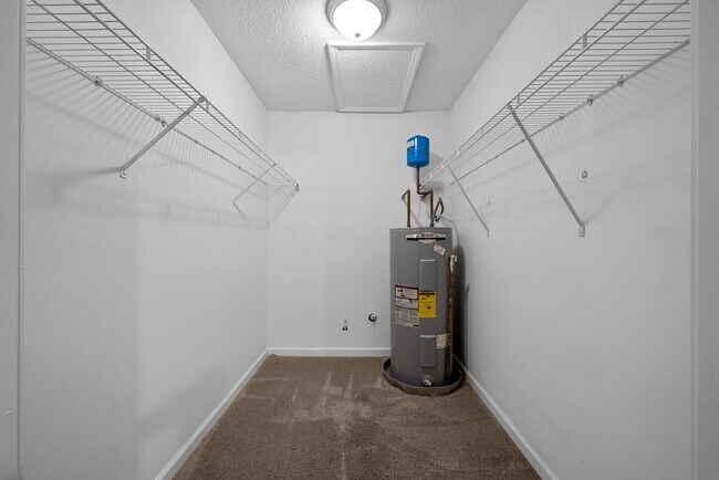 Building Photo - 1251 Parkway Pl