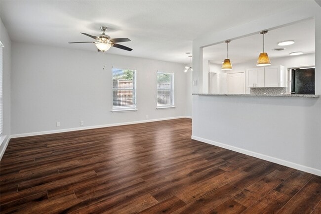 Building Photo - 9982 Chireno St