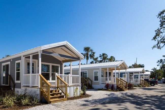 Building Photo - 268 Oak Harbor Camp