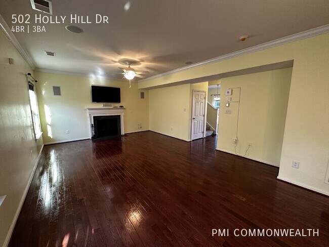 Building Photo - 502 Holly Hill Dr
