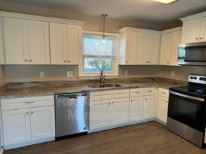 Building Photo - 6002 Old Chestnut Ave