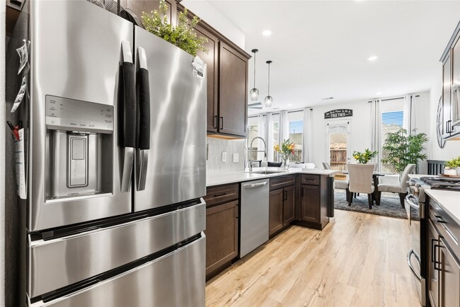 Building Photo - 641 Royal Arch Dr