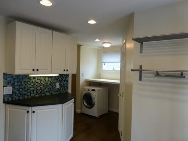 Building Photo - 245 W Fifth St