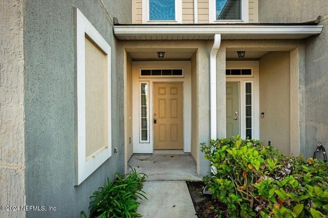 Building Photo - 215 Richmond Dr