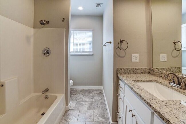 Building Photo - Dreamy Craftsman 3/2 Expertly Remolded