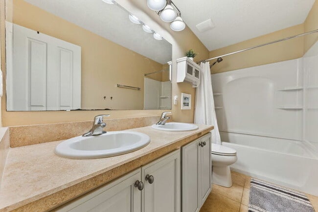 Building Photo - Corner Lot- Close to Disney- Four Bedroom Home for Rent