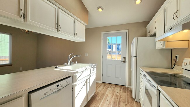 Building Photo - Marysville 3 Bedroom Home