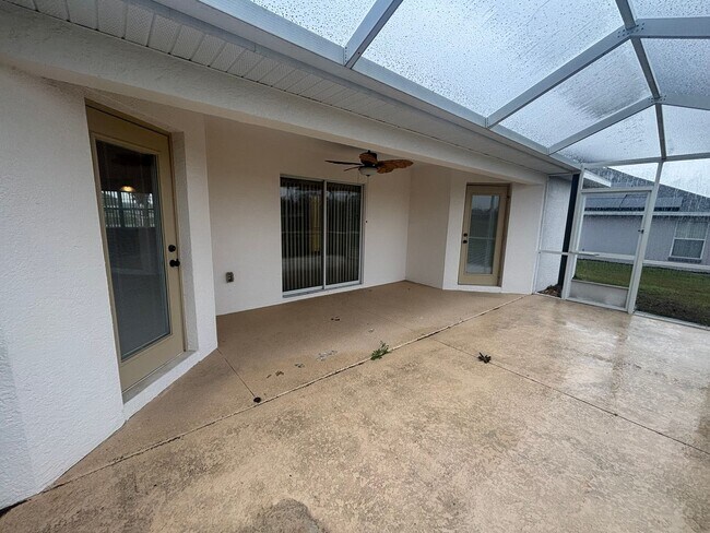 Building Photo - Move in ready 3/2 in 55+ community - near everything