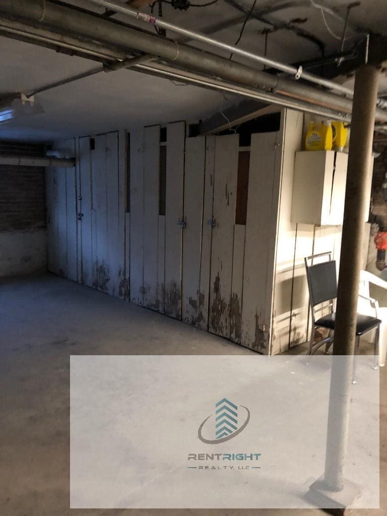 Building Photo - 3454 N Kedvale Ave