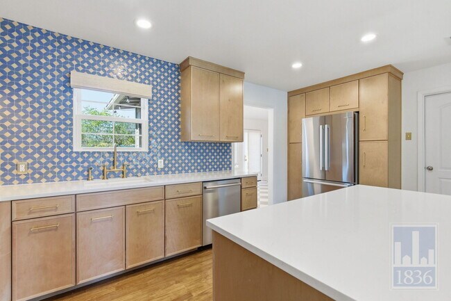 Building Photo - 8324 Burrell Dr