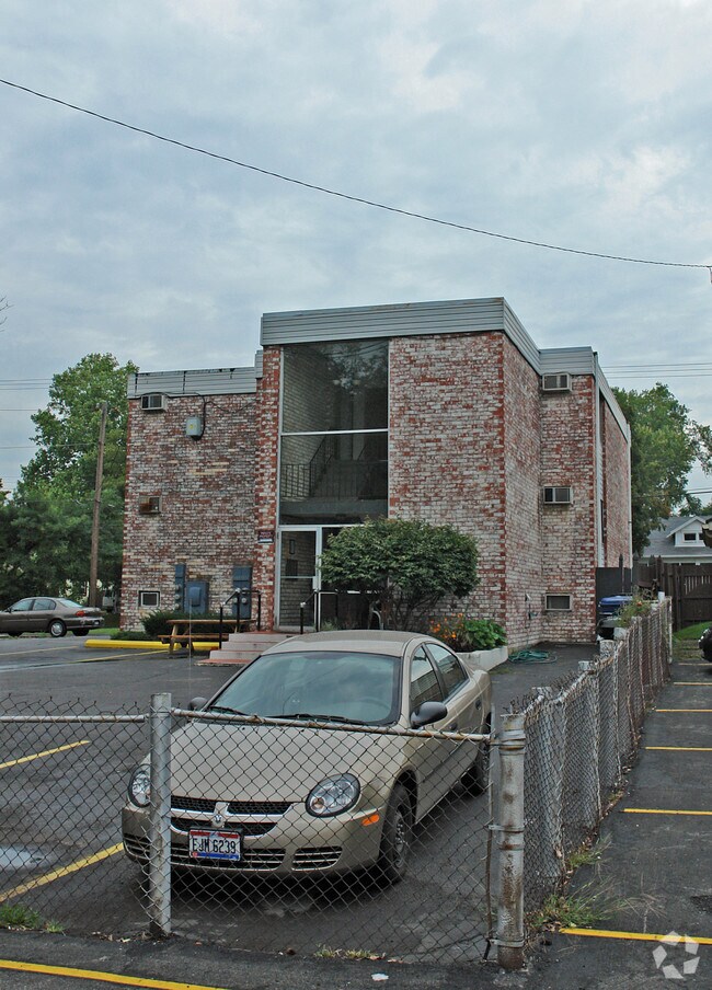 827 Wilmington Ave 827 Wilmington Ave Dayton OH 45420 Apartment Finder