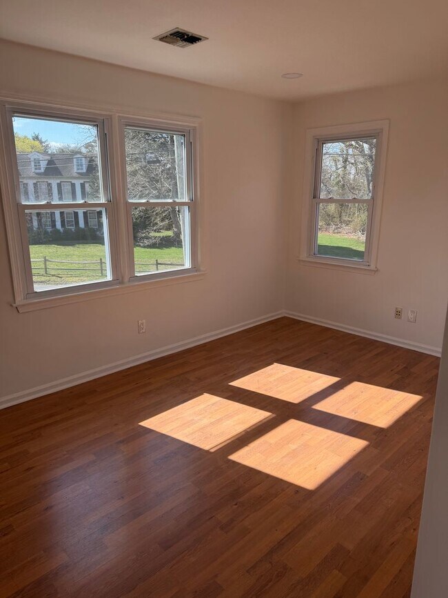 Building Photo - Charming 4-Bedroom, 1.5 Baths Home in Prime Absecon Location