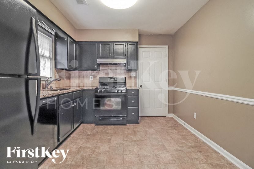 Building Photo - 276 Hollyberry Dr