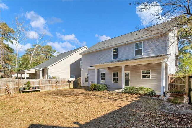 Building Photo - 110 Pinecrest Dr