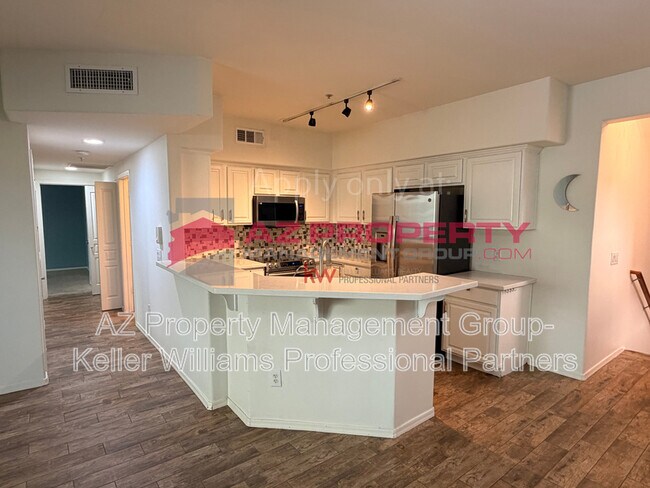 Building Photo - 20660 N 40th St