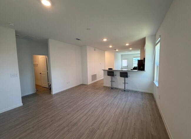 Building Photo - 23415 Wagon Cart Rd